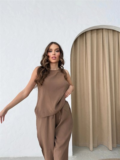 SIFIR KOL BLUZ VE PANTOLONLU AYROBİN İKİLİ TAKIM KAHVE