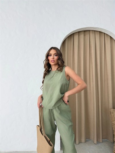 SIFIR KOL BLUZ VE PANTOLONLU AYROBİN İKİLİ TAKIM YEŞİL