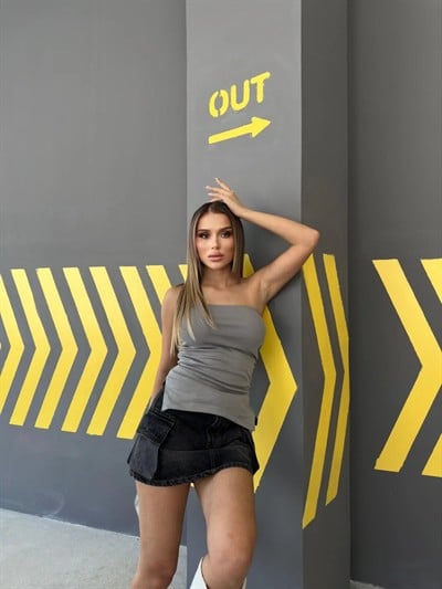 STRAPLEZ YAN YIRTMAÇLI CROP GRİ