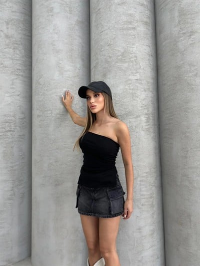 STRAPLEZ YAN YIRTMAÇLI CROP SİYAH