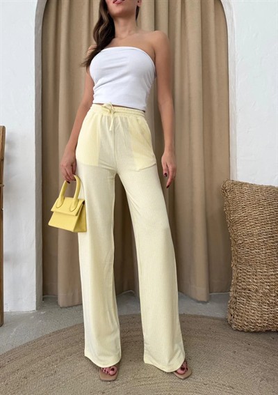 SU YOLU ÇİZGİLİ PANTOLON SARI