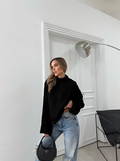 YARASA KOL BOĞAZLI OVERSİZE KAZAK SİYAH