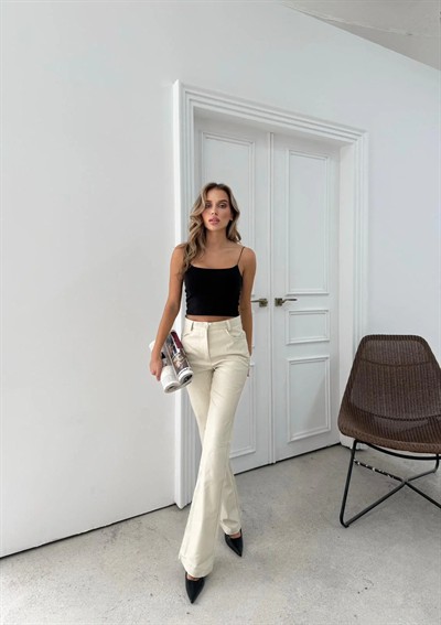 YARI İSPANYOL PAÇA DÜĞMELİ DERİ PANTOLON KREM
