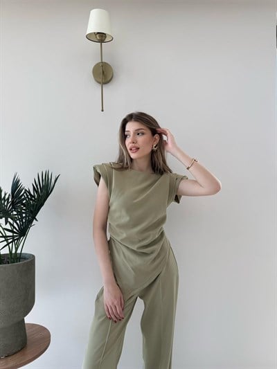 Asimetrik Detay Bluz ve Pantolonlu Double Kumas İkili Takım Haki 2272