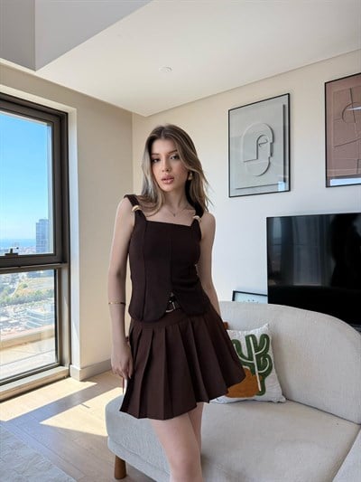 Askı Aksesuar Detay Kare Yaka Yırtmaçlı Bluz Kahve 2301