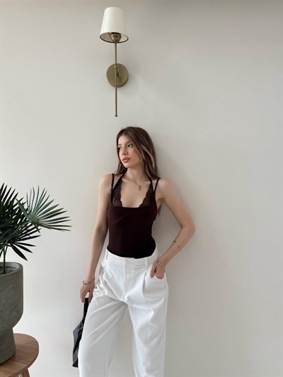 Boyundan Bağlamalı Dantel Detay Sırt Dekolte Bodysuit Acı Kahve 2149