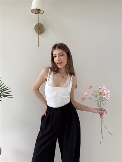 Boyundan Bağlamalı Dantel Detay Sırt Dekolte Bodysuit Beyaz 2149