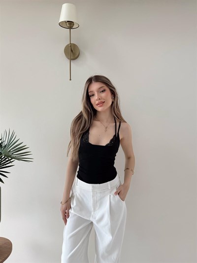 Boyundan Bağlamalı Dantel Detay Sırt Dekolte Bodysuit Siyah 2149