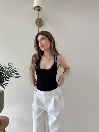 Boyundan Bağlamalı Dantel Detay Sırt Dekolte Bodysuit Siyah 2149
