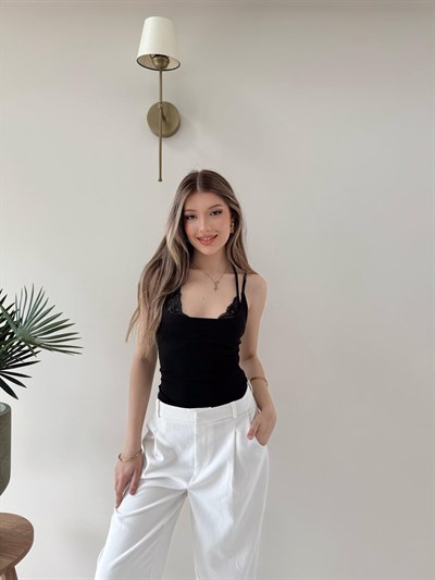 Boyundan Bağlamalı Dantel Detay Sırt Dekolte Bodysuit Siyah 2149