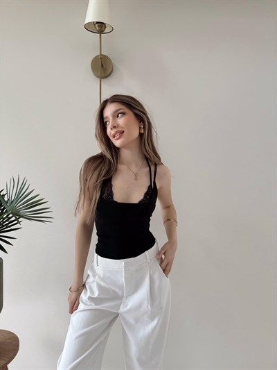 Boyundan Bağlamalı Dantel Detay Sırt Dekolte Bodysuit Siyah 2149