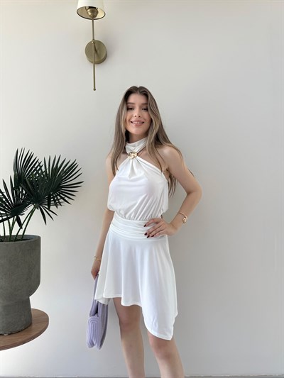 Boyundan Bağlamalı Yaka Aksesuar Detay Etek Asimetrik Sandy Elbise Beyaz 2340