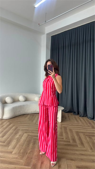 Çizgili Volanlı Bluz ve Pantolonlu İkili Takım Pembe Kırmızı 2384