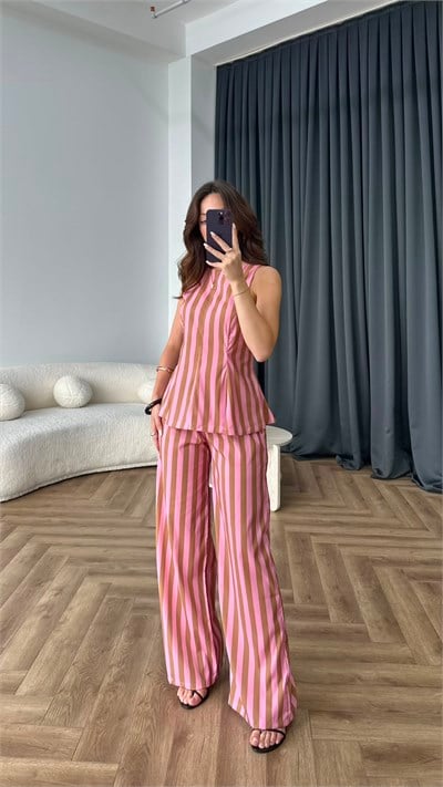 Çizgili Volanlı Bluz ve Pantolonlu İkili Takım Pembe Vizon 2384