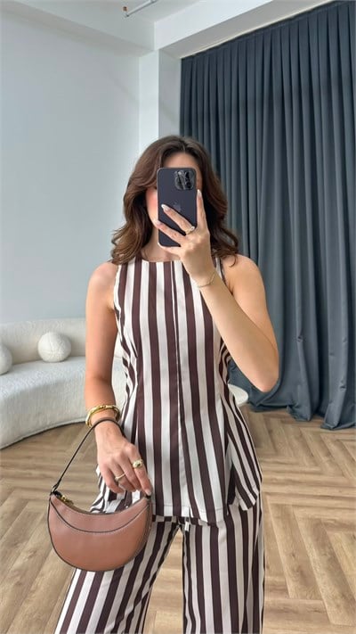 Çizgili Volanlı Bluz ve Pantolonlu İkili Takım Kahve Beyaz 2384
