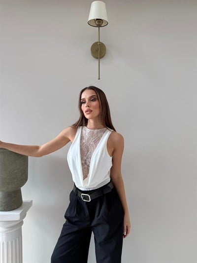 Degaje Yaka Dantel Detay Bodysuit Beyaz 2083