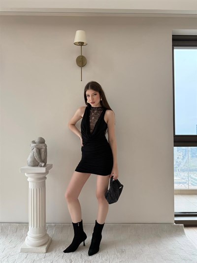 Degaje Yaka Sırt Ve Yaka Dantel Detay Mini Sandy Elbise Siyah 2104
