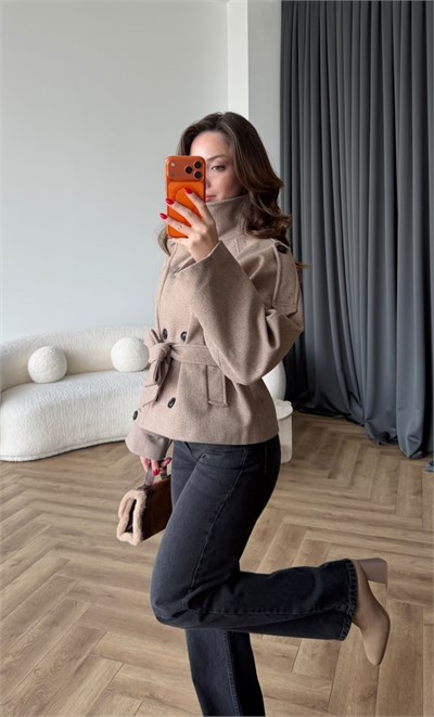 Dik Yaka Bel Kuşaklı Apolet Detay Astarlı Kaşe Kaban Bej 2542