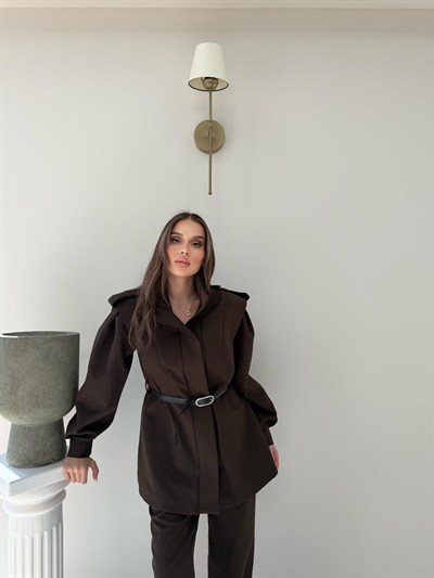 Dik Yaka Omuz Apolet Detay Bel Kemerli Ceket ve Pantolonlu Double Kumaş İkili Takım Kahve 2096