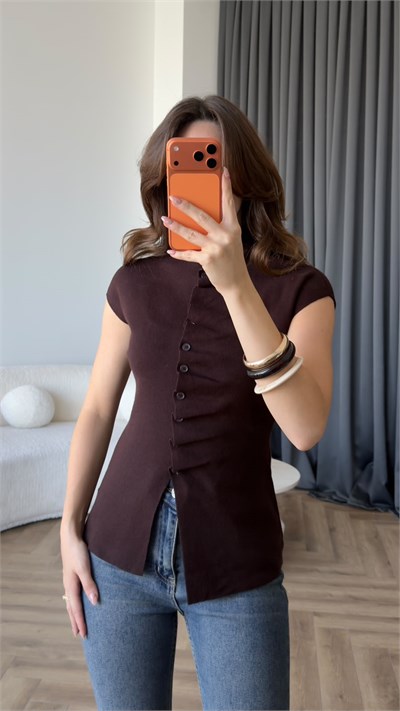 Dik Yaka Ön Pileli Düğme Detay Triko Bluz Kahve 2411