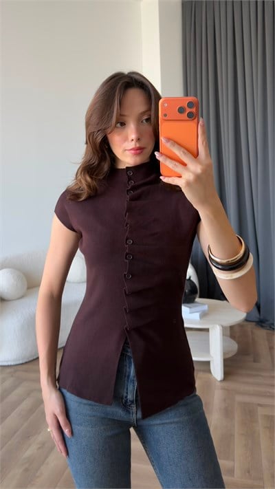 Dik Yaka Ön Pileli Düğme Detay Triko Bluz Kahve 2411