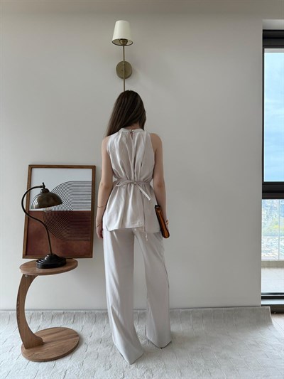 Halter Yaka Bel Bağcıklı Bluz ve Pantolonlu Tensel Modal Takım Bej 2218