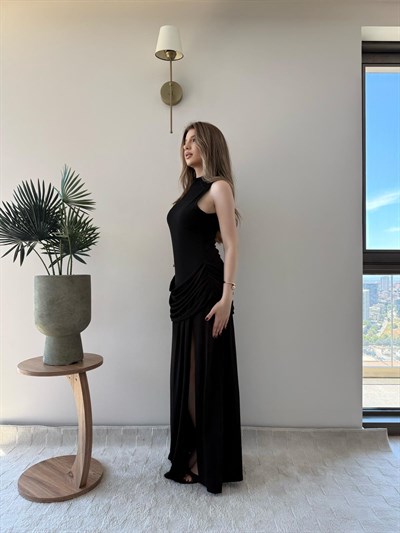 Helter Yaka Bel Drape Yırtmaçlı Elbise Siyah 2291