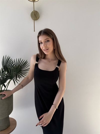 Kare Yaka Askı Aksesuar Detay Yırtmaçlı Modal Elbise Siyah 2333