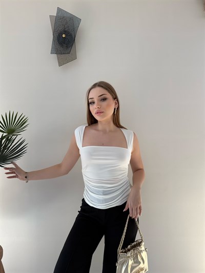 Kare Yaka Bel Drape Detay Bluz Beyaz 2372