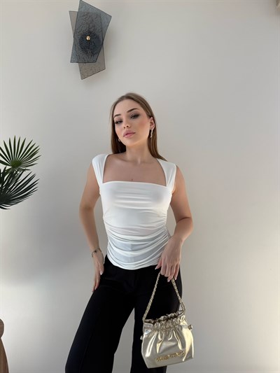 Kare Yaka Bel Drape Detay Bluz Beyaz 2372