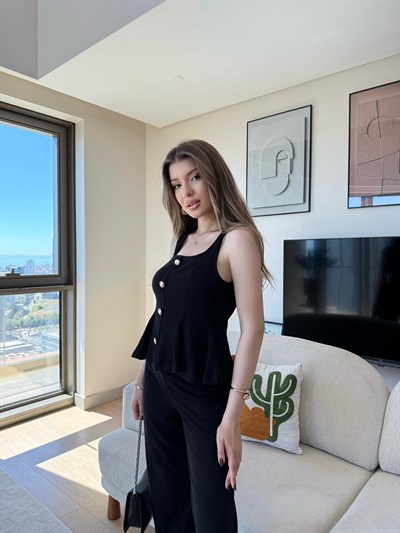 Kare Yaka Düğme Detay Etek Volanlı Bluz Siyah 2284