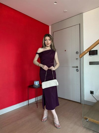 Kayık Yaka Burgulu Yırtmaçlı Uzun Sandy Elbise Mürdüm 2222