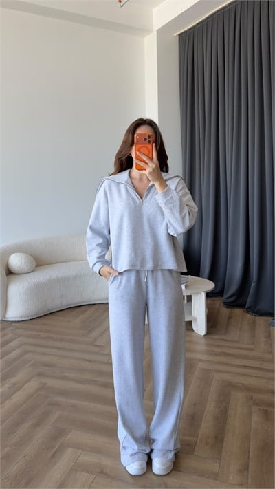 Kayık Yaka Detay Fermuarlı Sweat ve Pantolonlu Selanik Kumaş İkili Takım Gri 2424