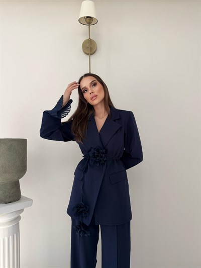 Kol Tül Detay Bel Kuşaklı Blazer Ceket Ve Pantolonlu Kumaş Takım Lacivert 2068