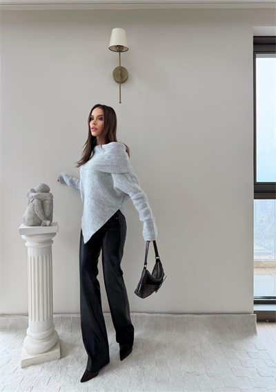 Madonna Yaka Asimetrik Detay Kazak Gri 2015