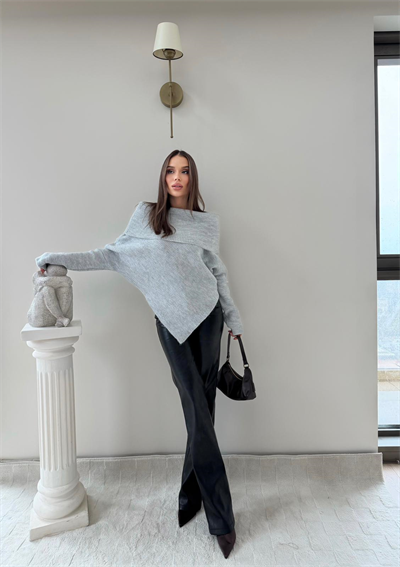 Madonna Yaka Asimetrik Detay Kazak Gri 2015