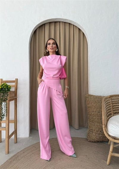 Omuz Vatkalı Asimetrik Detay Bluz ve Pantolonlu Modal İkili Takım Pembe 2100