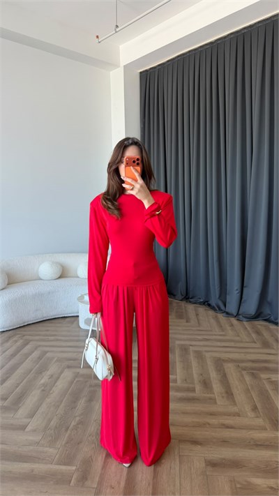 Omuz Vatkalı Bel Korse Detay Bluz ve Pantolonlu İkili Viskon Takım Kırmızı 2395