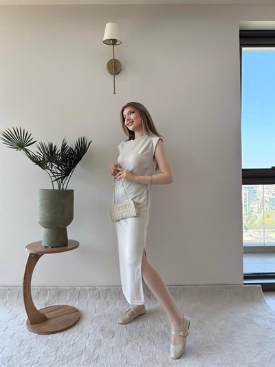 Omuz Vatkalı Sıfır Kol Cep Detay Modal Elbise Bej 2236