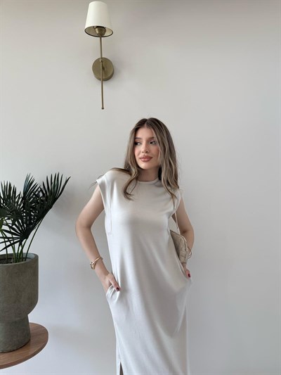 Omuz Vatkalı Sıfır Kol Cep Detay Modal Elbise Bej 2236