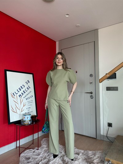 Omuz Yırtmaç Detay Asimetrik Bluz ve Pantolonlu İkili Takım Haki 2163