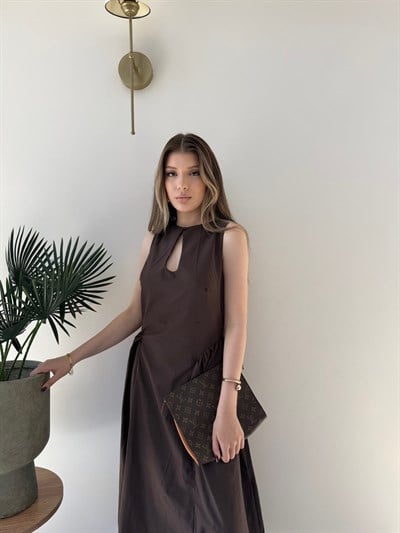 Ön Damla Dekolte Detay Bel Drape Can Etek Detay Uzun Elbise Acı Kahve 2337