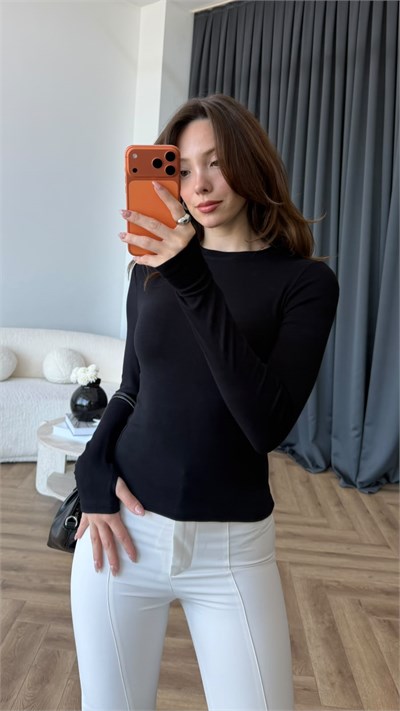 Parmak Geçme Detay Modal Tişört Siyah 2407