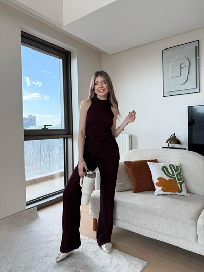Sıfır Kol Asimetrik Detay Bluz ve Pantolonlu İkili Gofre Takım Mürdüm 2159