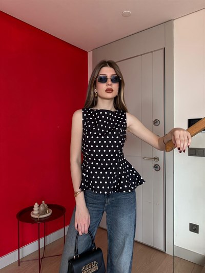 Sıfır Kol Bel Volanlı Puantiyeli Bluz Siyah 2245