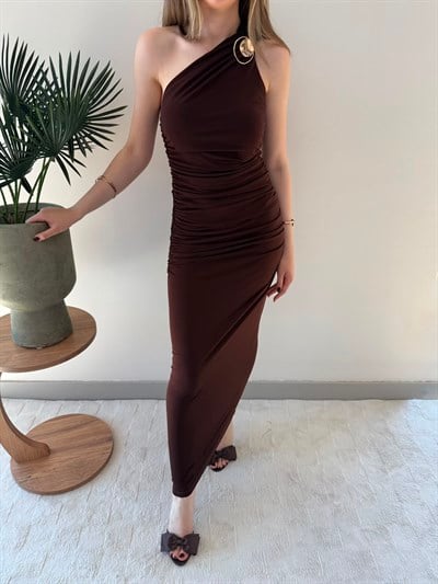 Tek Omuz Drape Aksesuar Detay Sandy Elbise Acı Kahve 2324