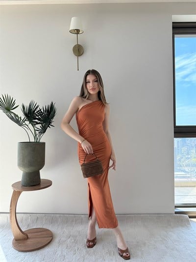 Tek Omuz Drape ve Yırtmaç Detay Sandy Elbise Turuncu 2187