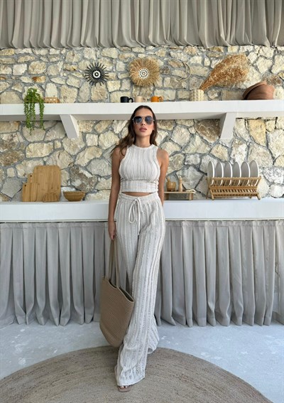 Ters Dikiş Detay Halter Bluz ve Pantolonlu Gofre İkili Takım Bej 2098