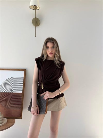 Vatkalı Bel Drape Aksesuar Detay Sandy Bluz Kahve 2303