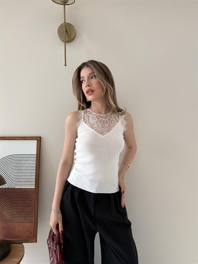 Yaka Dantel Detay Sıfır Kol Triko Atlet Beyaz 2180